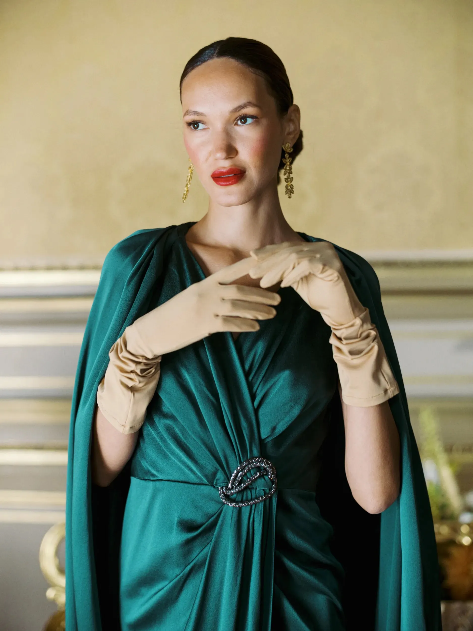 THE JILL - Beige Mid Length Glove