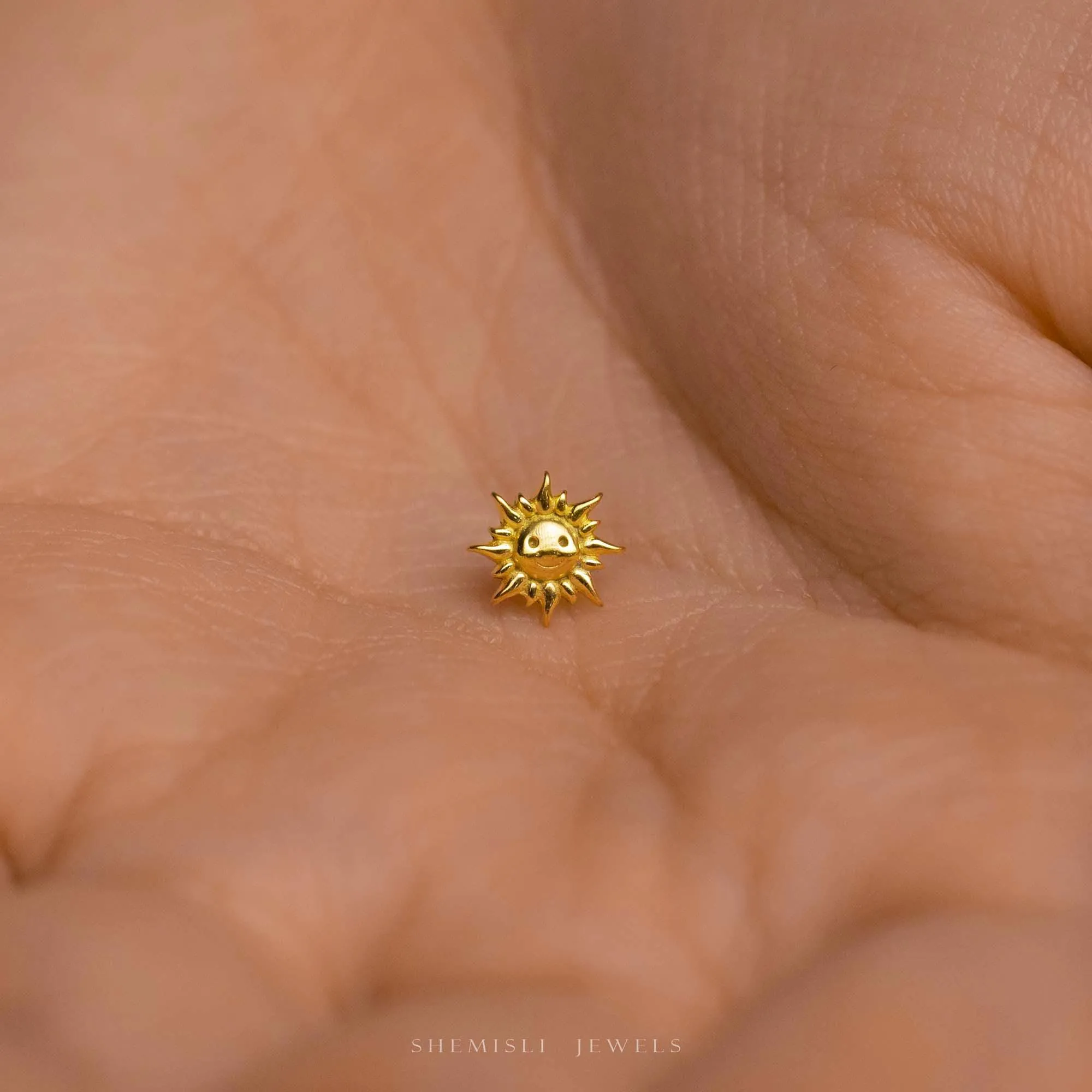 Tiny Sun with Face Threadless Flat Back Earrings, 20,18,16ga, 5-10mm Unisex, Surgical Steel SHEMISLI SS1157