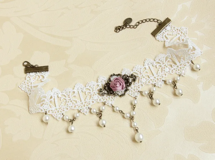 Vintage Style Lace Rose Choker